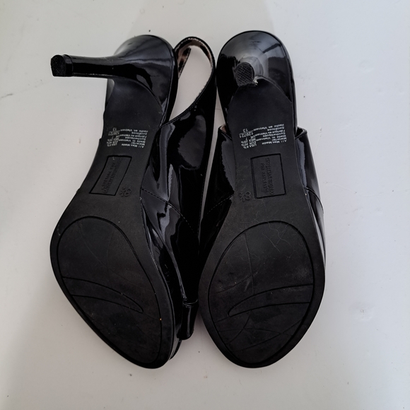 Christian Siriano Black Patent Peep-Toe Heels | Leopard Print Interior | Size 8. - Picture 11 of 12